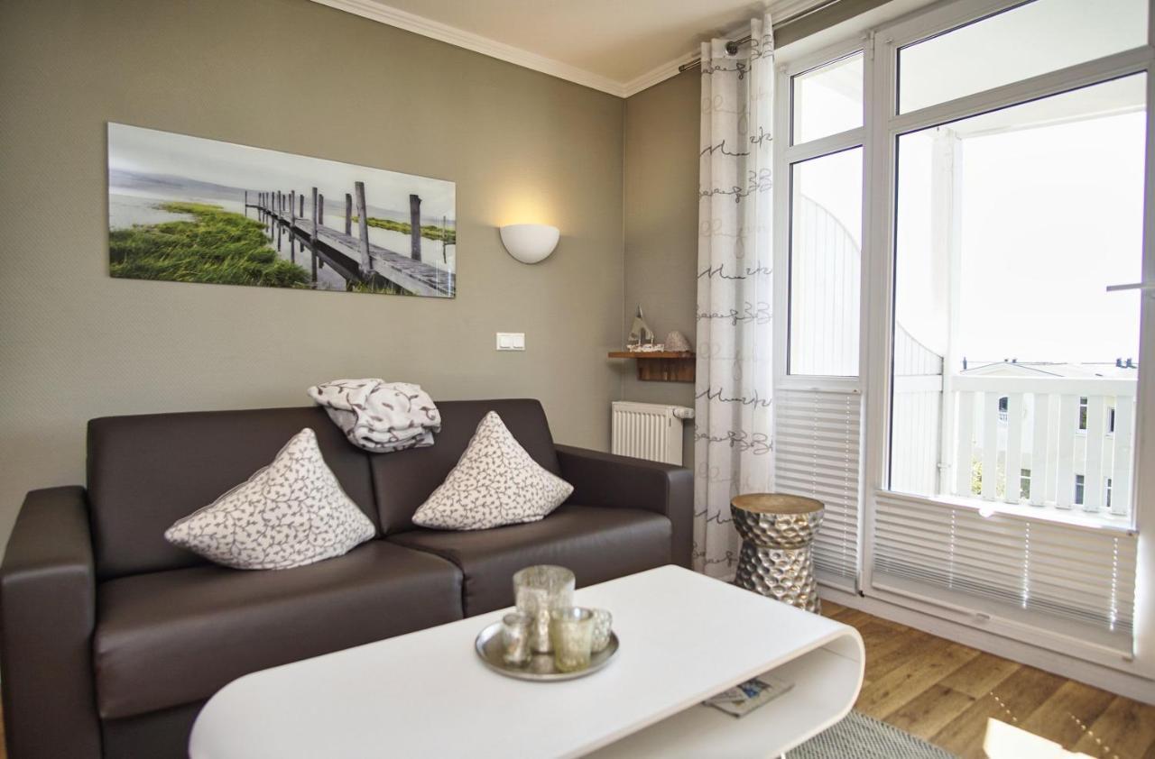 Mit Meerblick Und Balkon, Gratis Nutzung Vom Ahoi Erlebnisbad Und Sauna In Sellin - Meeresblick Fewo 25 Gohren Bagian luar foto
