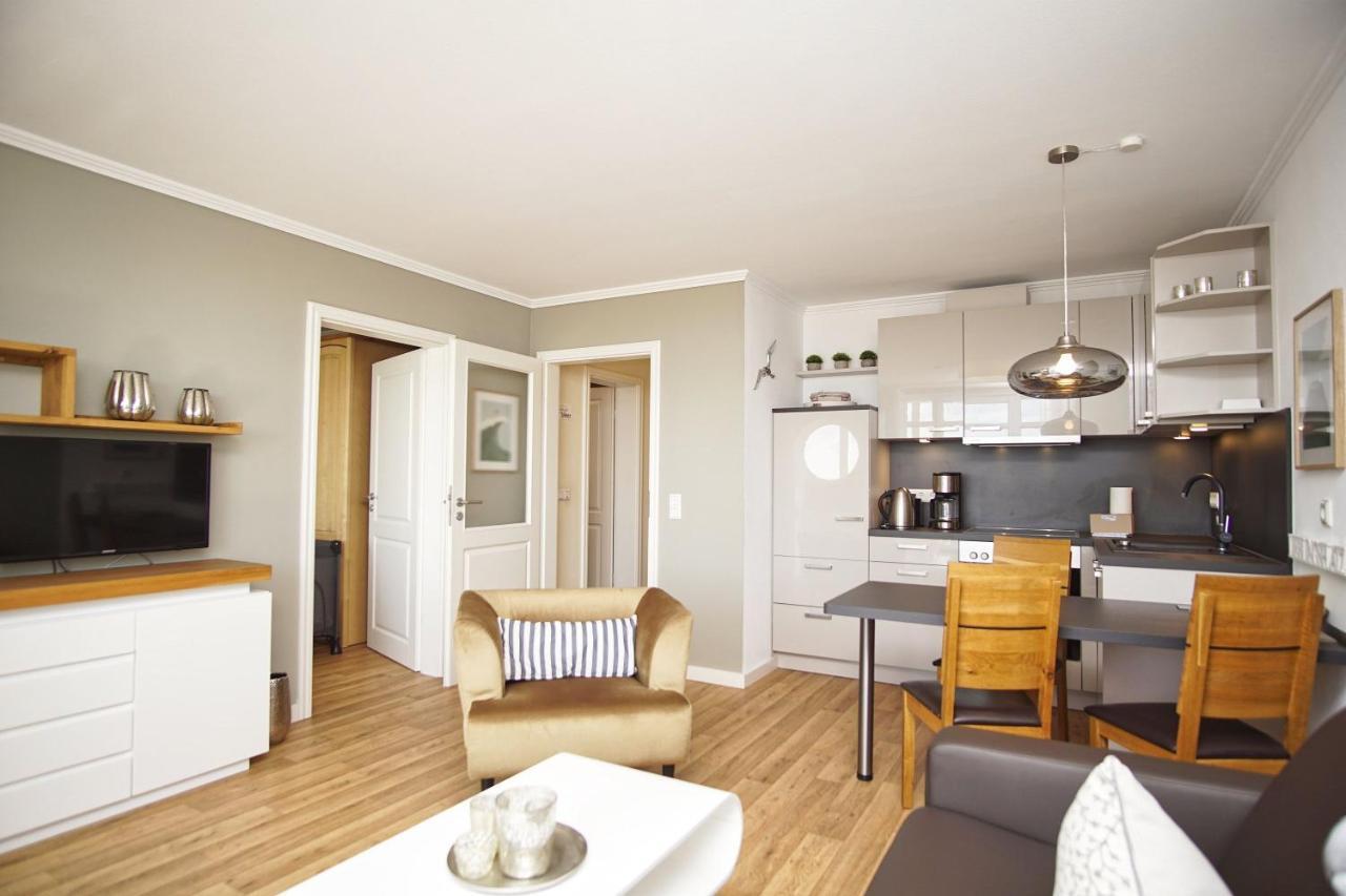 Mit Meerblick Und Balkon, Gratis Nutzung Vom Ahoi Erlebnisbad Und Sauna In Sellin - Meeresblick Fewo 25 Gohren Bagian luar foto
